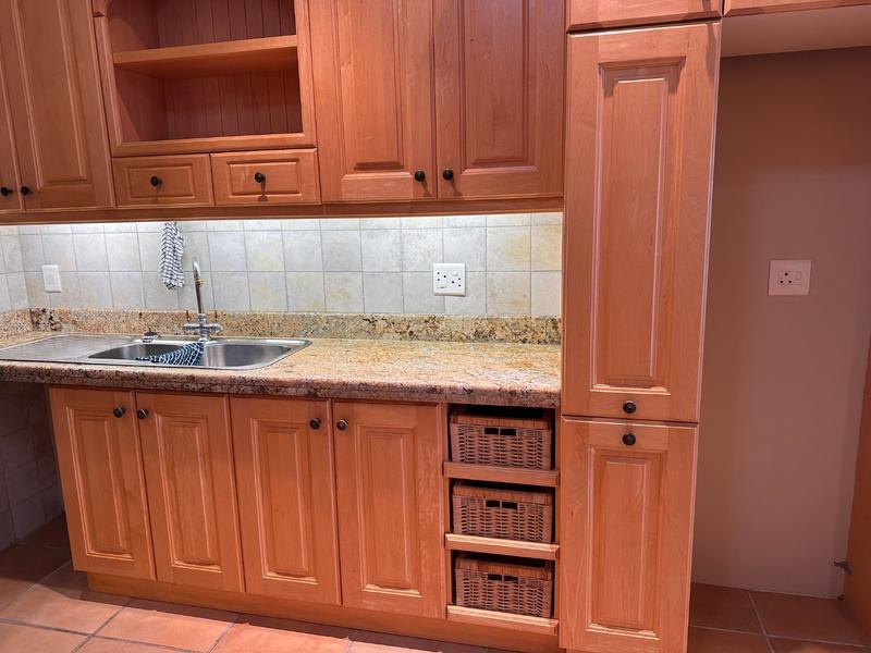 To Let 4 Bedroom Property for Rent in Fish Hoek Western Cape